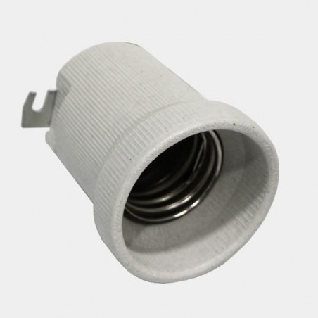 Ceramic socket for reflector