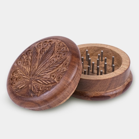 Classic carved wooden grinder, 50 mm - GB