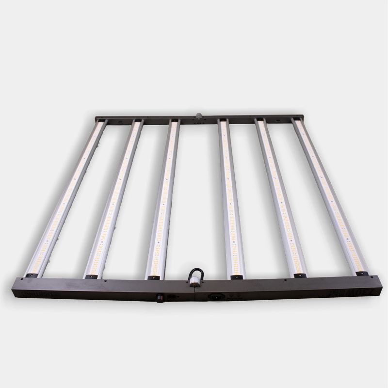 GB Lighting 730W Black Ultra Dimmable LED System bottom view